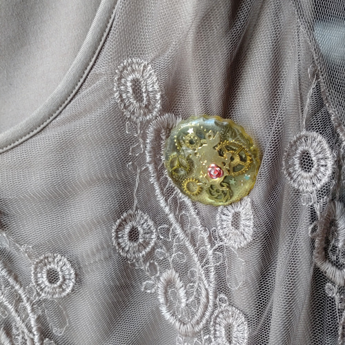 うさぎ＊ビジュー＊レジンヘアゴム＊ブローチ ブローチ 兎 レジン