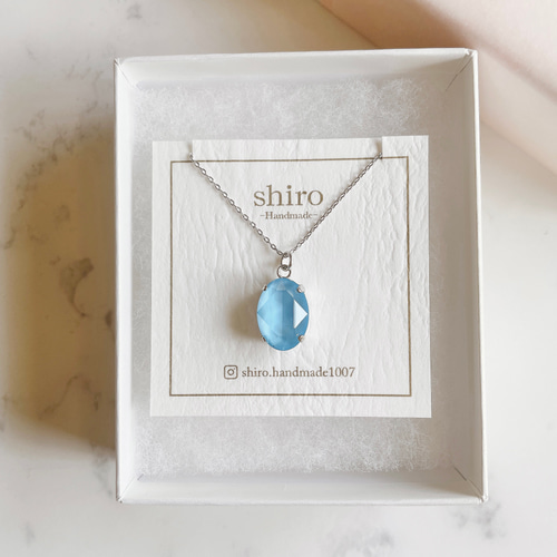 水面クリスタルガラスのペンダント ネックレス 晴れやかブルー2024