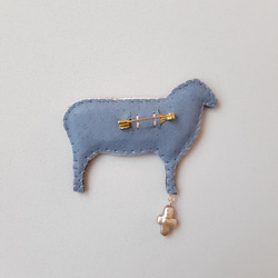 [picture book] 刺繍ブローチ (sheep) 3枚目の画像