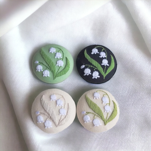 すずらん 刺繍 ブローチ ブローチ 霜月屋 通販 15753326｜Creema(クリーマ)