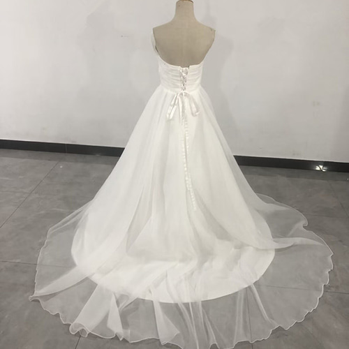 ウェディングドレス ホワイト 高品質！ ベアトップ 背中見せ 編み上げ  