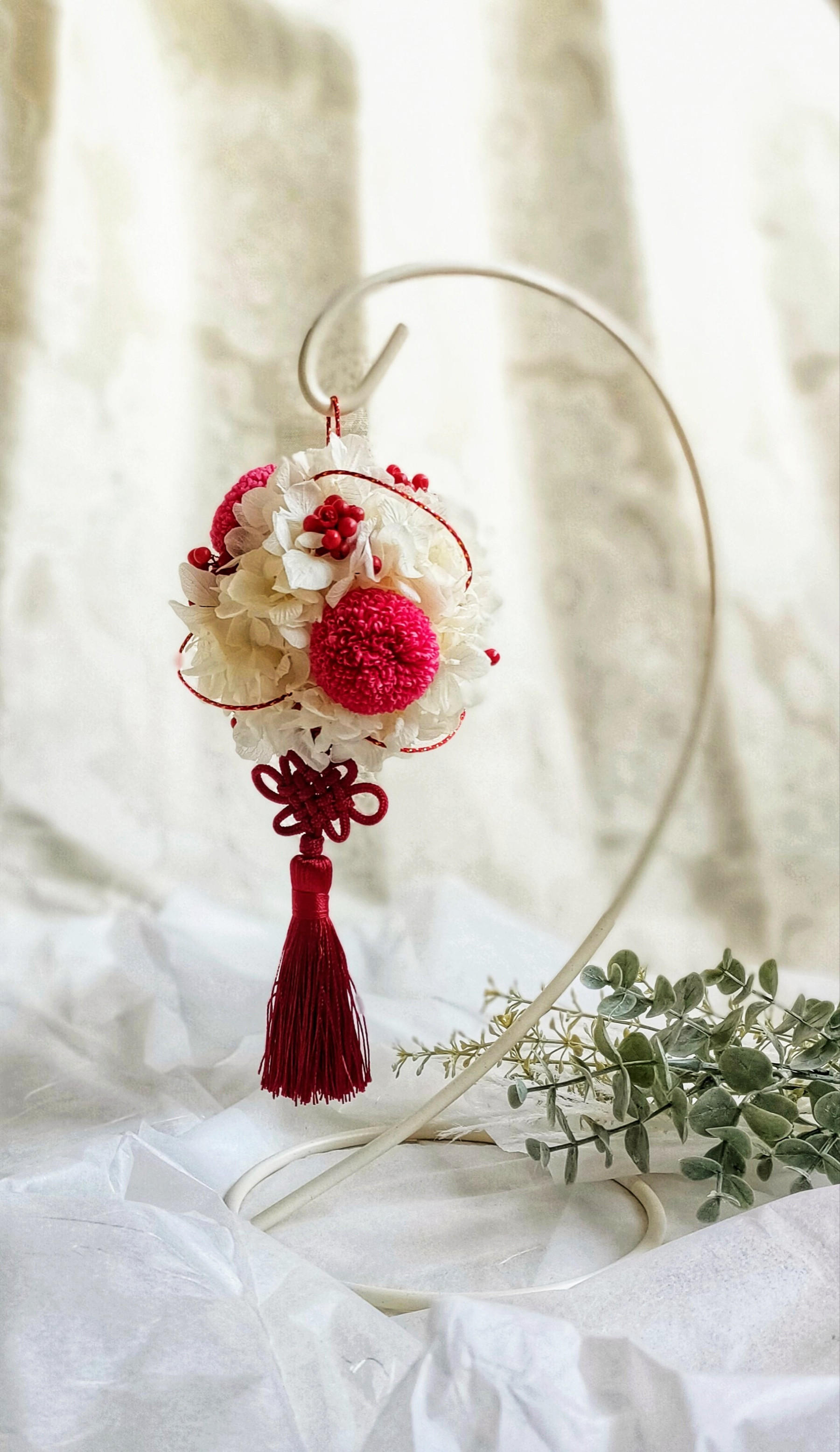 お花のぼんぼり　特別感　ハレの日フラワーギフト　お洒落　個性的なプレゼント　　気持ちが伝わるプレゼント　和モダン