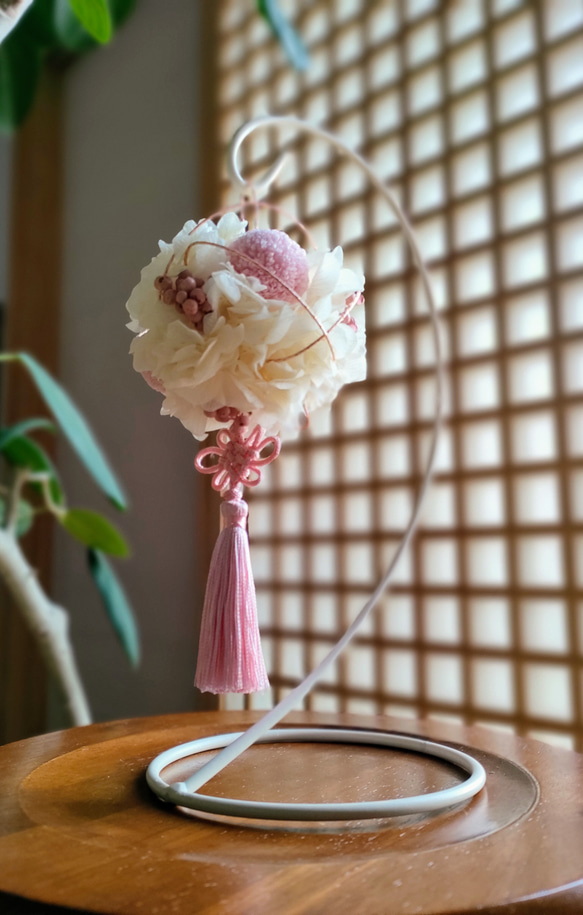 お花のぼんぼり　特別感　ハレの日フラワーギフト　個性的なデザイン　気持ちが伝わるプレゼント　お洒落プレゼント 5枚目の画像