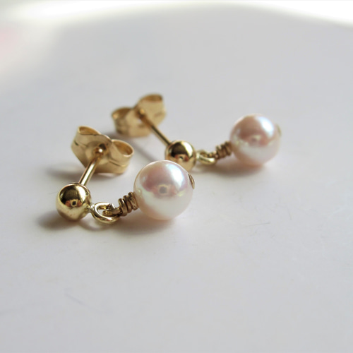 伊勢志摩産 あこや真珠 ベビーパール *** (14kgf)スタドピアス