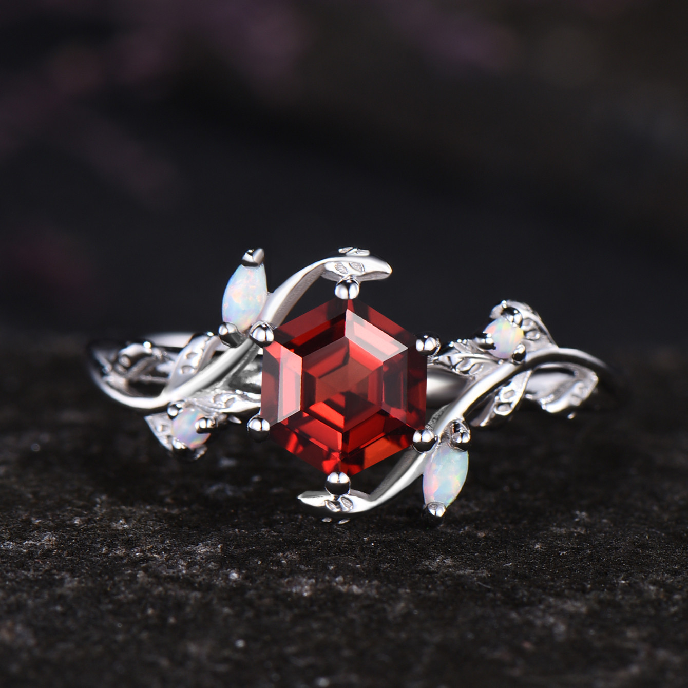 新品　ガーグル　アンニュイ 花 リング 12号 レッド 新品ガーグルアンニュイ 花 リング 12号 レッド