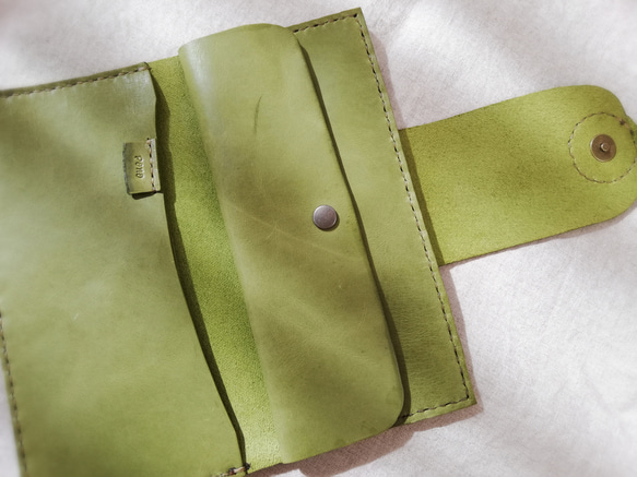 simple wallet　ピスタチオグリーン　オイルワックスレザー 9枚目の画像