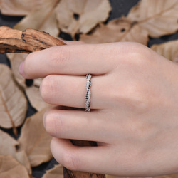 ユニークなナチュラルブラックスピネルモアッサナイト結婚指輪ミニマリストリングツイストフルエタニティリングジュエリーギフト 5枚目の画像