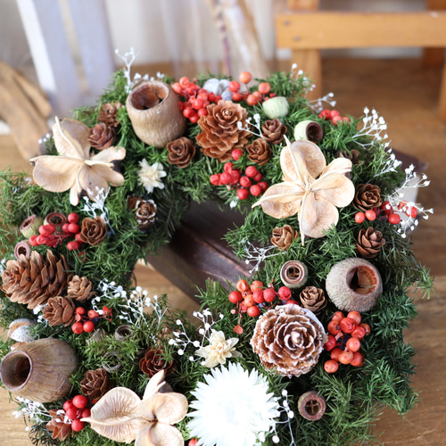 木ノ実のリース c8c1ca9e7868010ae57f085b648deb