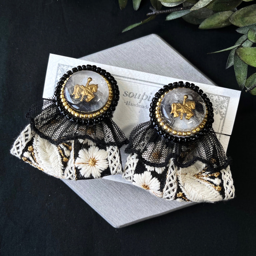 ブラックビーズ刺繍フラワー　刺繍リボン　ピアス　イヤリング ブラックビーズ刺繍フラワー×刺繍リボン ピアス イヤリング purple