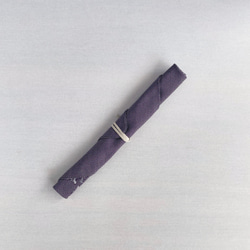 【1点もの】着物地ので作る箸袋・カトラリーホルダー -絹 紫と銀の細かい市松 風景刺繍 P-198 3枚目の画像