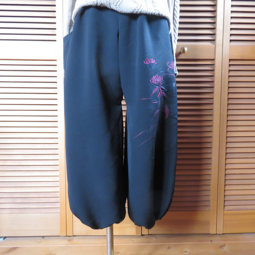 着物もんぺパンツ【黒】黒留袖 鷹 リメイクハンドメイド お正月 成人式 卒業式 着物もんぺパンツ【兜】黒留袖 鷹 つながれ リメイク