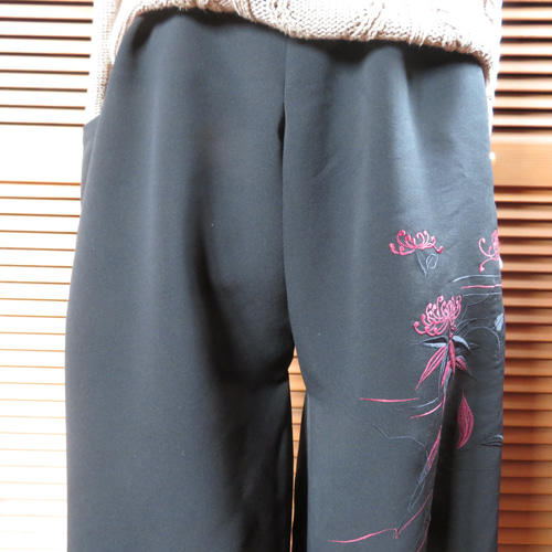 着物もんぺパンツ【輪】黒留袖 リメイクハンドメイド 正絹 着物もんぺパンツ【輪】黒留袖 リメイクハンドメイド 正絹