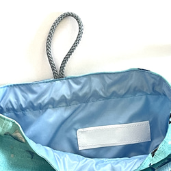 人気の海の生き物巾着袋　25×20 ループ、撥水加工裏付き　　ミントブルー 4枚目の画像