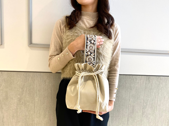 YONE インド刺繍ワンハンドル ベージュ 刺繍 巾着バッグ インド刺繍