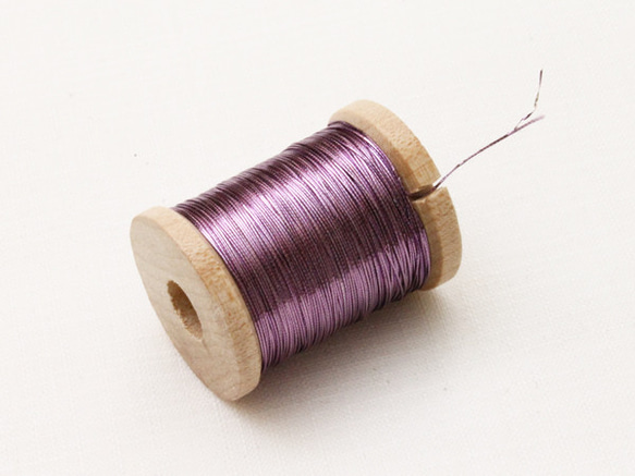 フランス製ヴィンテージメタル糸1巻 紫色（No.2314） 3枚目の画像
