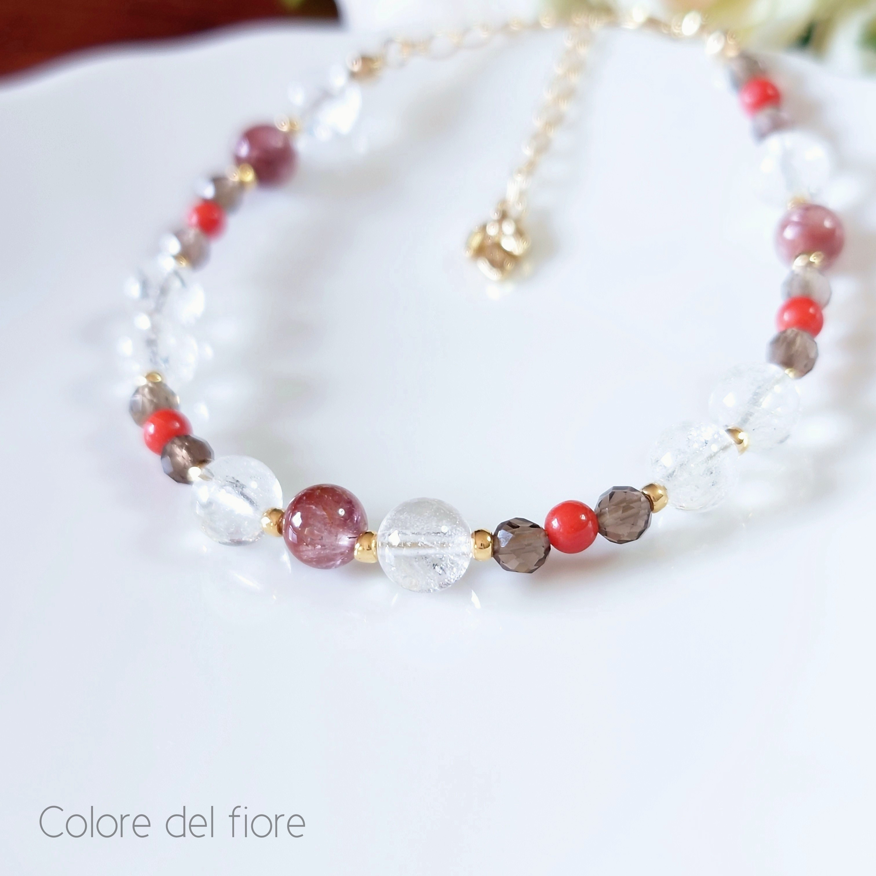 再販★レッドファントムアメジストとヒマラヤ産クリスタル*サルデーニャ産本珊瑚*スモーキークォーツのブレスレット