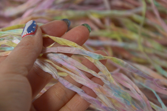 手染め糸　オーガニック和紙の糸　Candy　marble　　nijiyarn 2枚目の画像