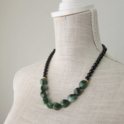 Volume necklace アクリルビーズ  ボリューム ロングネックレス 大ぶり グリーン 緑 マーブル 3枚目の画像
