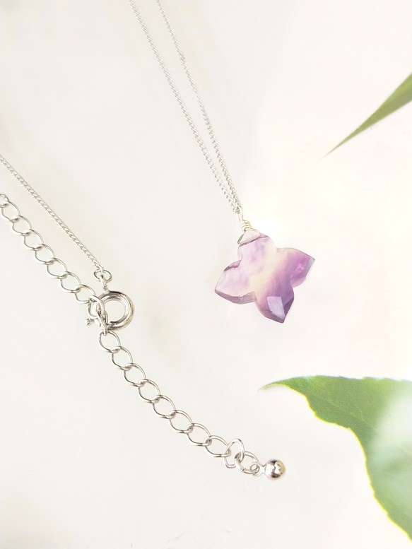 マルチカラーフローライトの紫陽花ネックレス 5枚目の画像