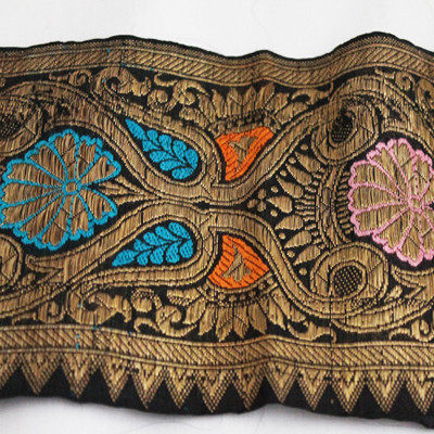 インド製 ヴィンテージ 金糸入り 手織り刺繍シルクリボン（No.716）
