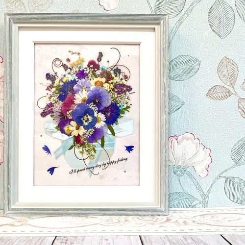 涼やかな淡い水色のビオラブーケ押し花アート額 ギフト 母の日 その他