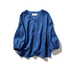 美しいシルエットのデザインプルオーバー　トップス  リネン100％　9分袖 鮮やなか青色　230403-1 2枚目の画像