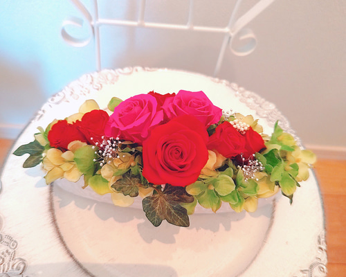 10卓セット 結婚式 テーブル装花 赤いバラ 秋の宴会テーブルの赤いバラ-デビッドオースティンの結婚式と