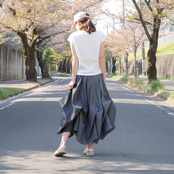 [自由排列的裙子] 隨心所欲的美麗輪廓 *圓形裙子 *多條紋 *黑色 第6張的照片