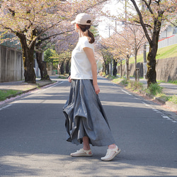 [自由排列的裙子] 隨心所欲的美麗輪廓 *圓形裙子 *多條紋 *黑色 第8張的照片