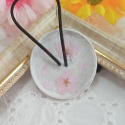 くるみボタン ヘアゴム 折り紙の桜 4枚目の画像