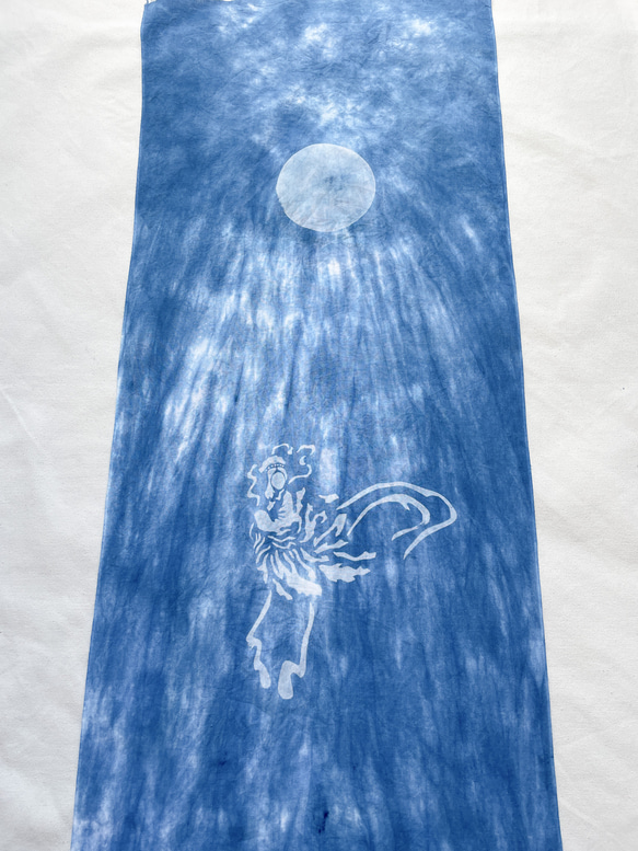 送料無料 藍染手ぬぐい " 月光天女 "2 絞り染め 満月 夜空　月明かり 4枚目の画像