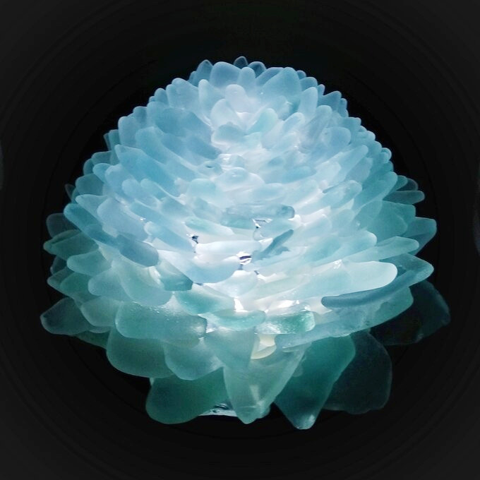 【オーダー】シーグラスのお花のランプシェード ブルーグリーン×ライトブルー 藍玉（らんぎょく）【海灯花】