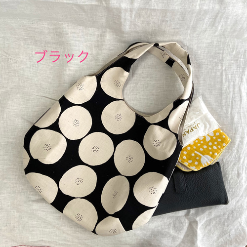 あんぱん柄＊たっぷり入る布バッグ その他バッグ atelier糸花 通販