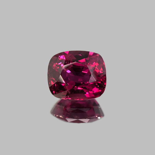鑑別書付き 非加熱 ルビー 1.648ct ルース クッション ヴィンテージ