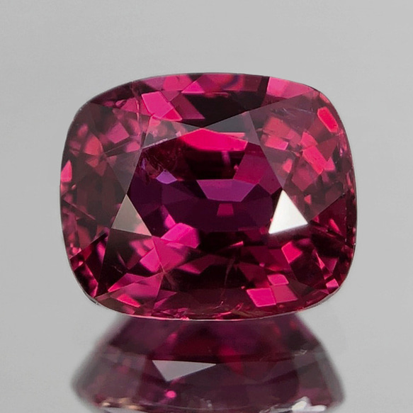 鑑別書付き 非加熱 ルビー 1.648ct ルース クッション ヴィンテージ