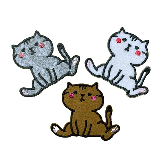 刺繍ワッペン ネコちゃん【おっさん座り】 ワッペン・アップリケ