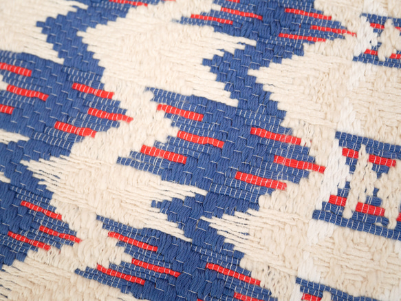 手織りのマット（ガラ紡の糸とスーピマコットンの糸)58cm×117cm 4枚目の画像