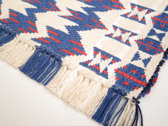 手織りのマット（ガラ紡の糸とスーピマコットンの糸)58cm×117cm 5枚目の画像