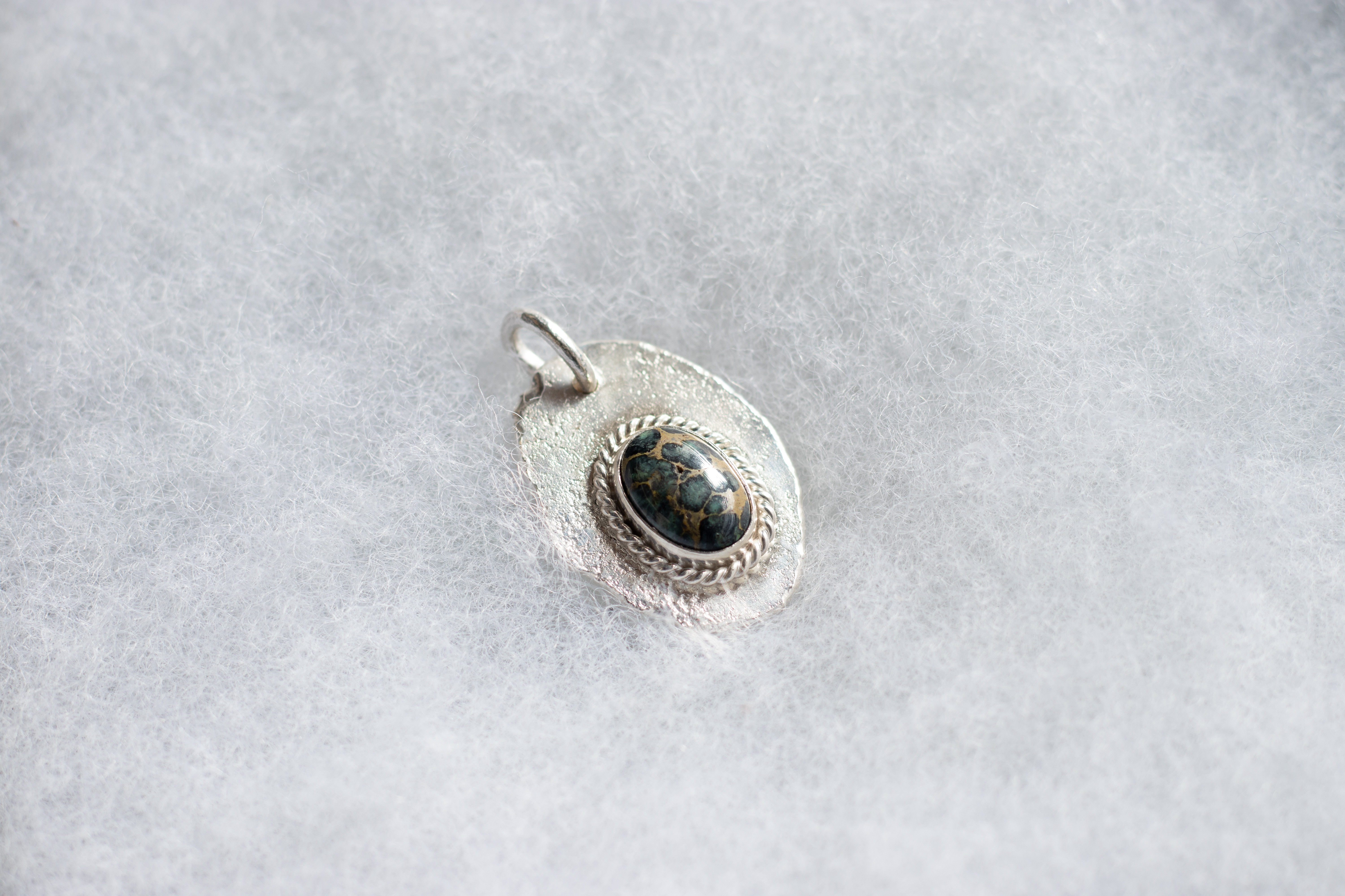 yoki  ターコイズペンダント　キャンデラリアブルーボーイ