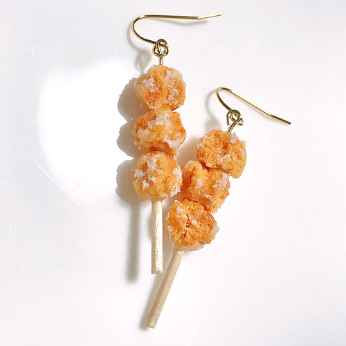 からあげ棒ピアスorイヤリング☆ミニチュア、フェイクフード、食品