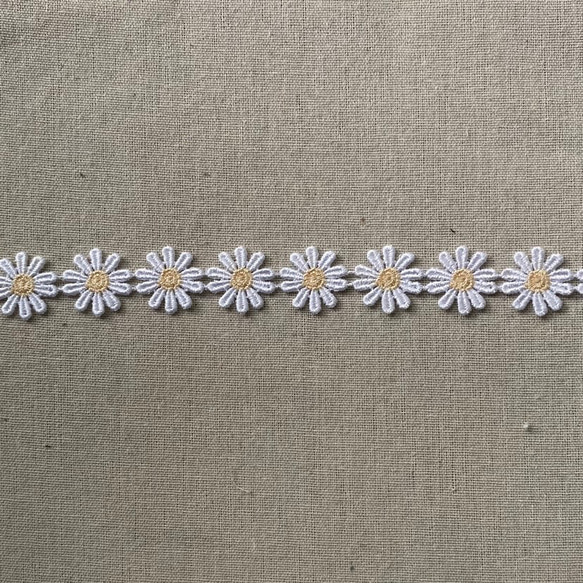 1m 可愛い マーガレット 花 ケミカルレース ブレード  BK230404 ハンドメイド 手芸 素材 材料 DIY 3枚目の画像