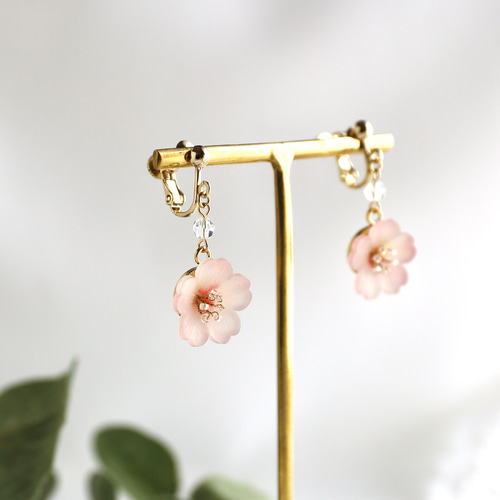 ハミエル　ネグリン　ピンク 花 ネックレスとイヤリングセット ハミエル ネグリン ピンク 花 ネックレスとイヤリングセット