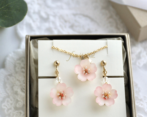イヤリング•ピアス•ネックレス #54 e3bbf33db1a2090bf84af8d2546cde