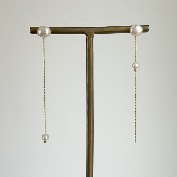 繊細×個性】淡水パールアシンメトリー ロングピアス/イヤリング