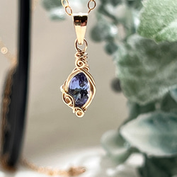 14kgf] バイカラータンザナイトゾイサイト フカネ巻き®️ワイヤー