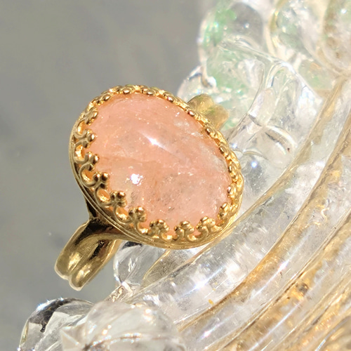 4月誕生石・・ナイジェリア産 モルガナイト ring (フリーサイズ） 指輪 