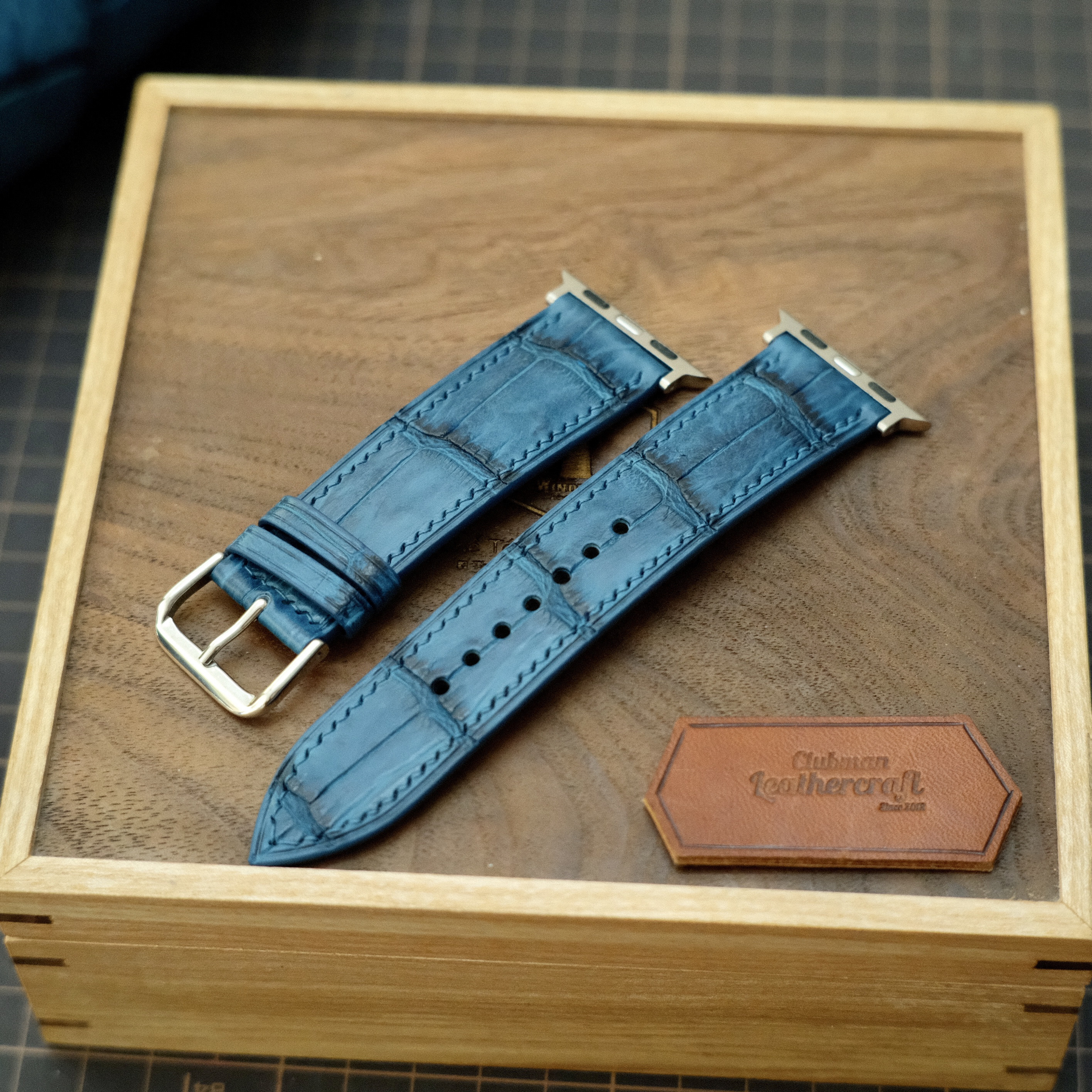 革使用アップルウォッチ時計ベルト　高級ワニ革時計バンド