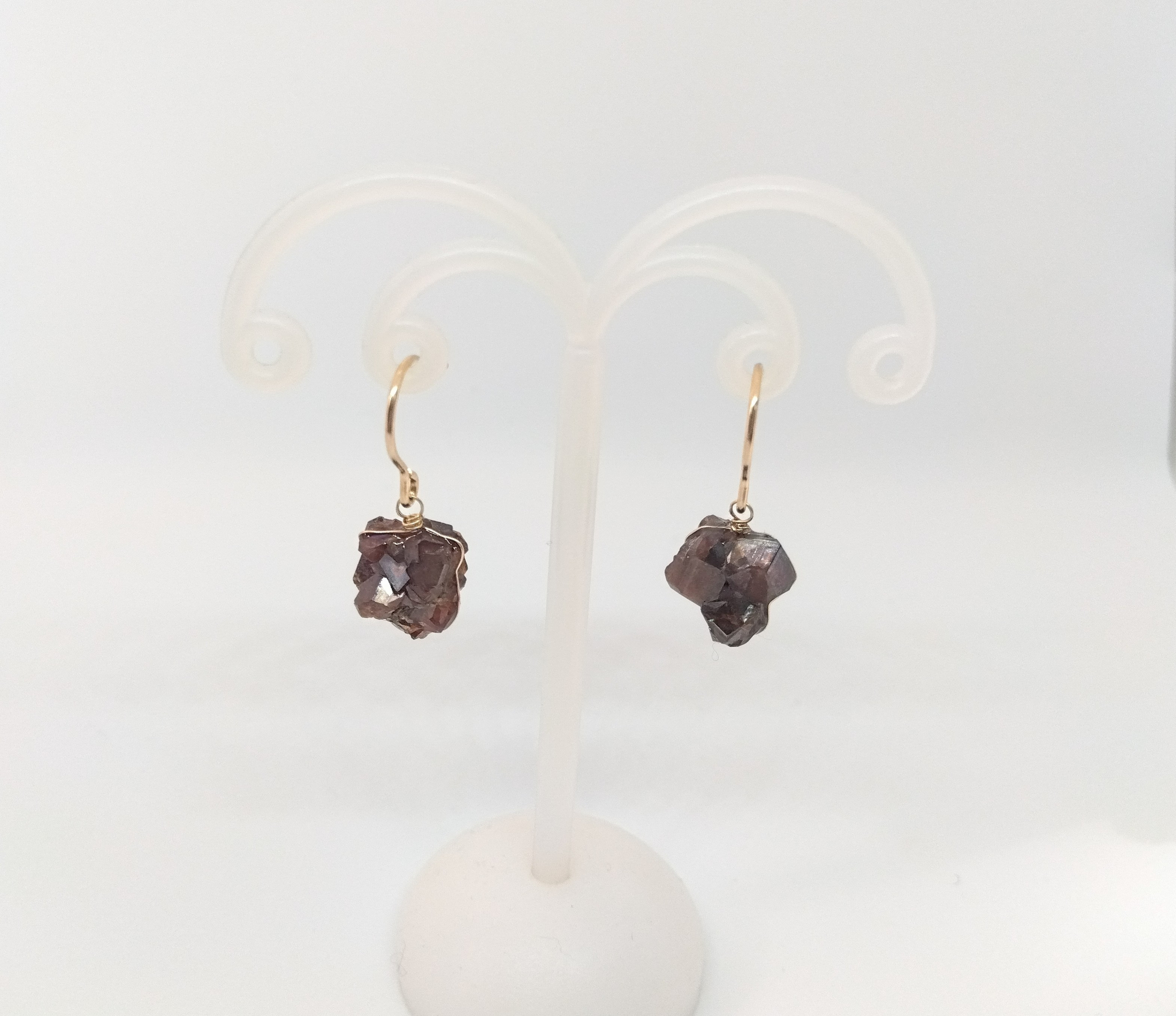 ＊稀少＊【送料無料】レインボーガーネット<奈良県天川村産> クラスターのピアス