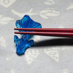 青色 金魚＊レジン製の箸置き＊ 2枚目の画像