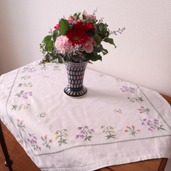 ドイツの手仕事/素敵な野花のスケッチのような手刺繍 テーブルクロス・生地　(ヴィンテージ ） 7枚目の画像
